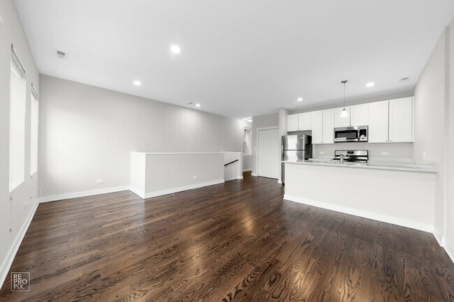 Foto del edificio - 2431 W 24th St