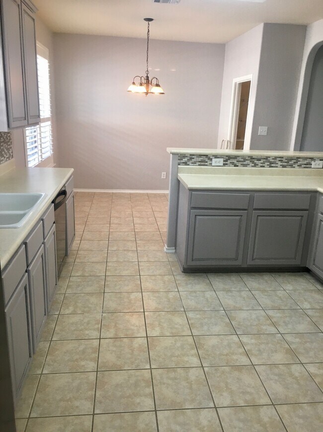Building Photo - 24307 Alamosa Falls