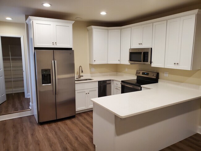 Foto del edificio - 13815 Village Mill Dr