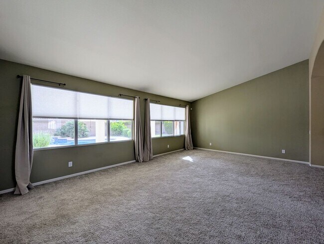 Foto del edificio - 12417 W Encanto Blvd
