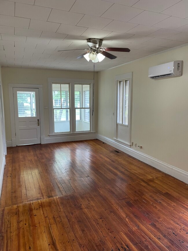 Building Photo - 1415 Pine Bluff St