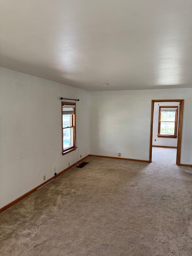 Living room - 1558 2nd St