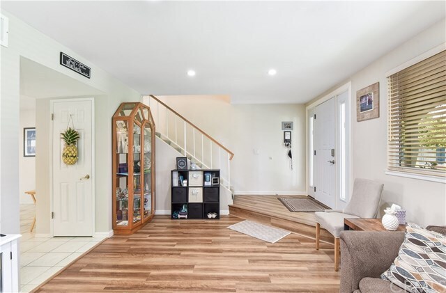 Building Photo - 4367 Larwin Ave