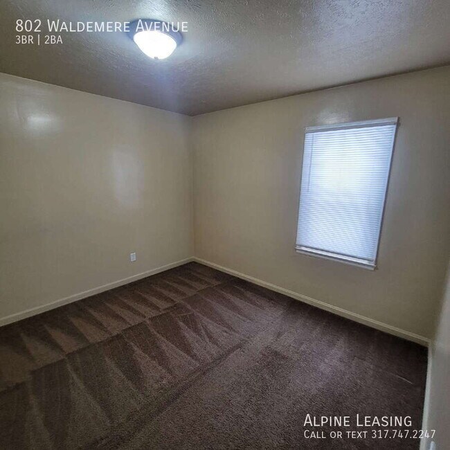 Foto del edificio - 802 Waldemere Ave