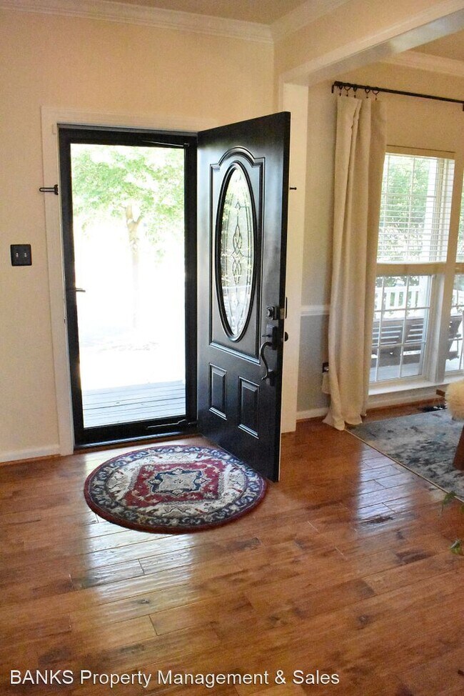 Foto del edificio - 3 br, 3.5 bath House - 2006 Idlewild Blvd