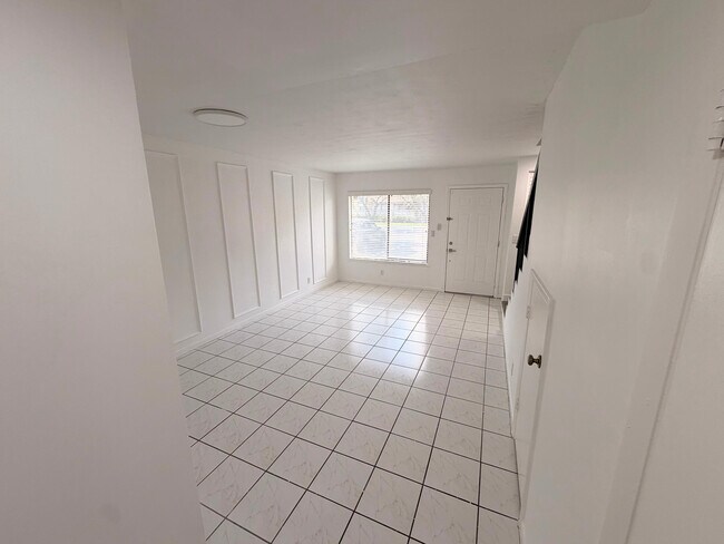 Foto del edificio - 9825 NW 37th St