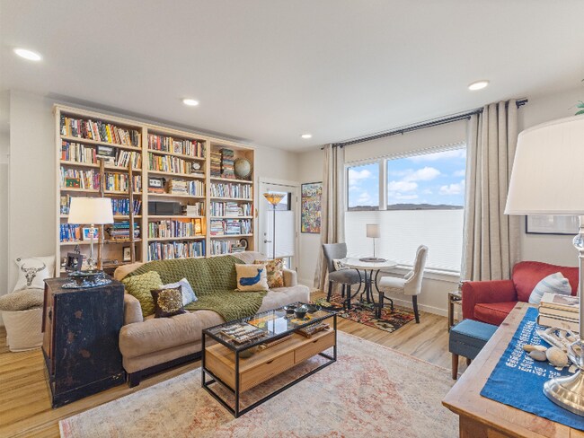 Foto del edificio - 2222B Willow Dr