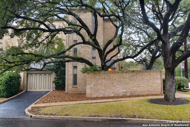 Foto del edificio - 5401 N New Braunfels Ave