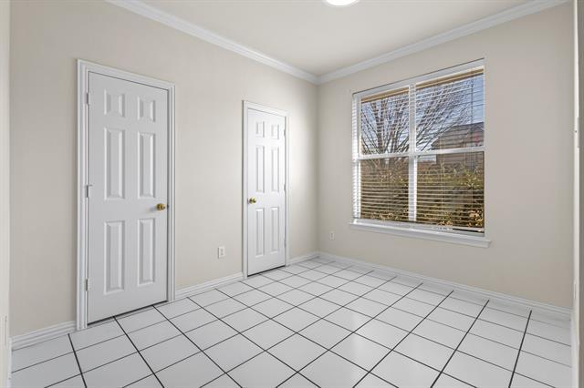 Foto del edificio - 121 Wildwood Ct