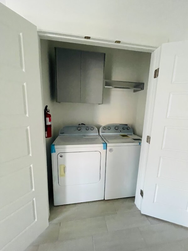 Building Photo - 1623 W Smt Dr