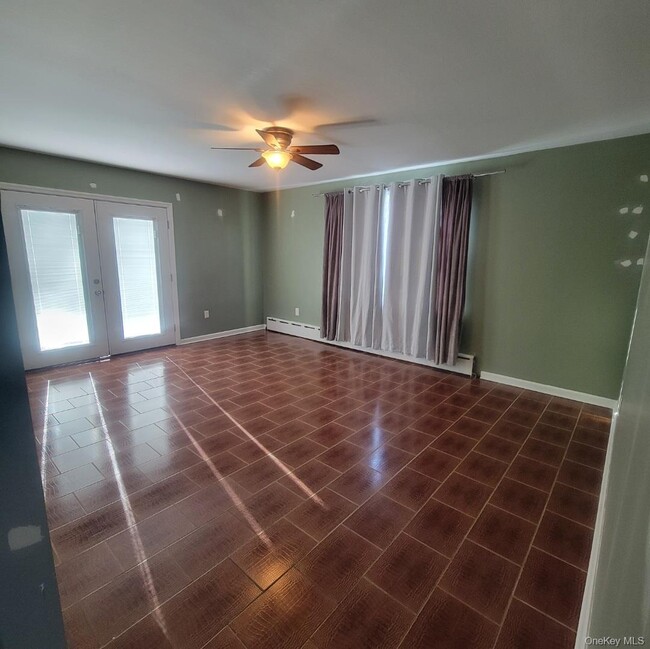 Building Photo - 134 New Valley Rd