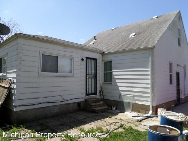 Building Photo - 4 br, 1 bath House - 16600 Stahelin Ave
