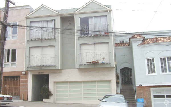 Primary Photo - 1575 8th Ave