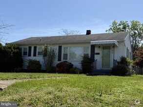 Building Photo - 458 Hanson Ave