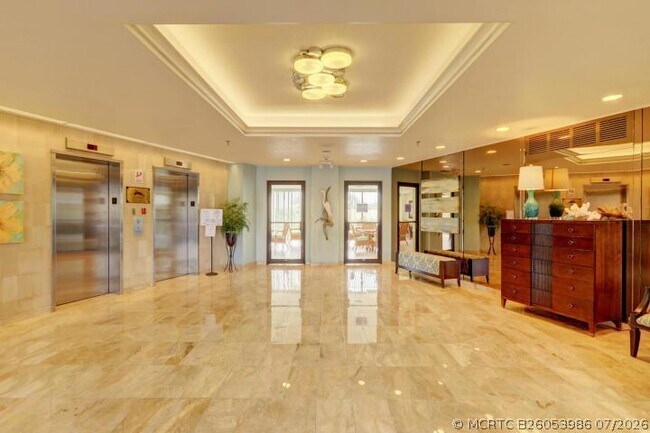 Foto del edificio - 801 S Ocean Dr