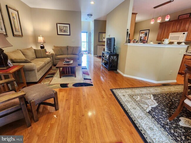Foto del edificio - 483 Buchanan Rd