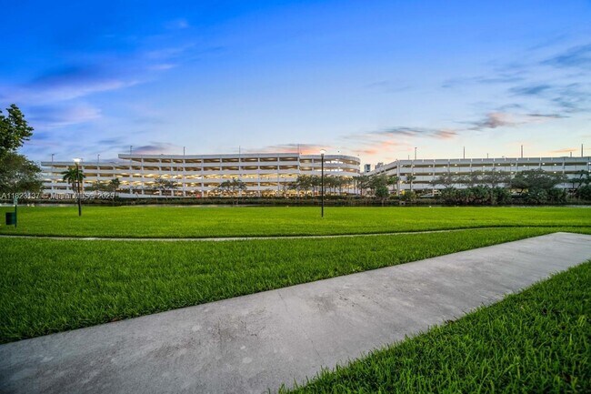 Foto del edificio - 7344 SW 82nd St