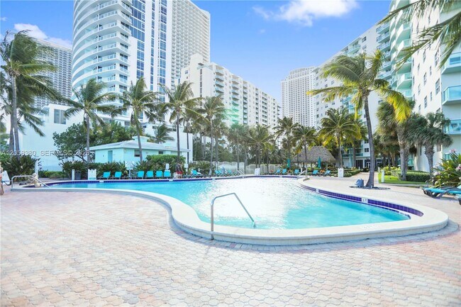 Foto del edificio - 3801 S Ocean Dr