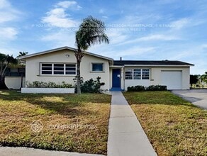 Building Photo - 2490 Florida Mango Rd