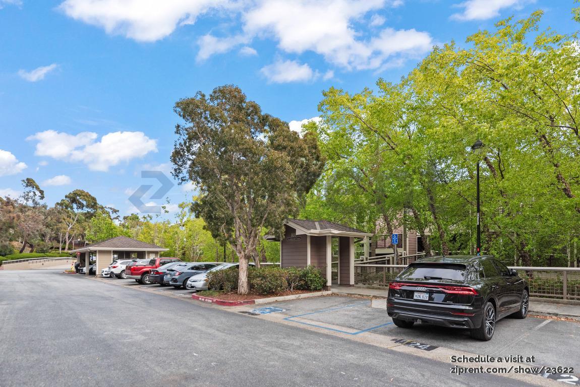 Foto principal - 814 Swallowtail Ct
