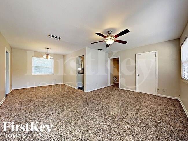 Building Photo - 6012 Regiment Dr