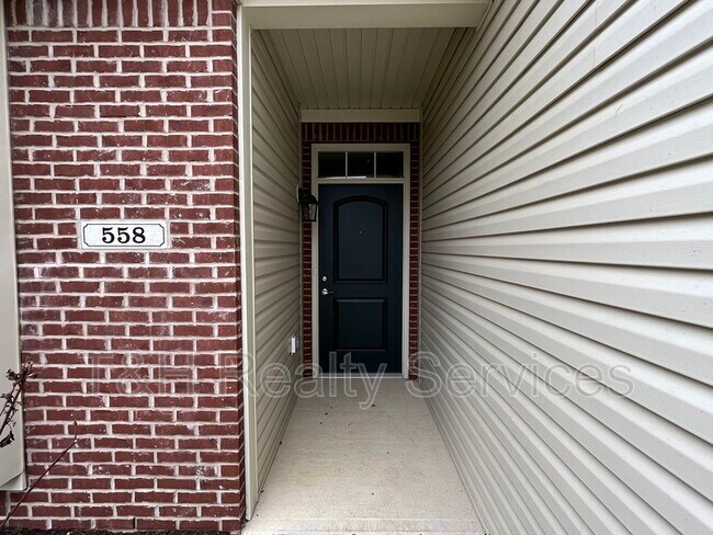 Building Photo - 558 Dylan Dr