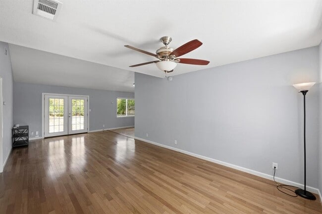 Building Photo - 9638 Chukar Cir