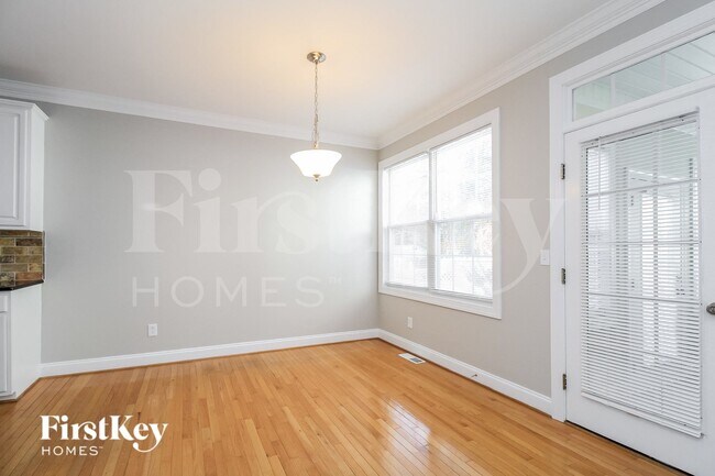 Foto del edificio - 1835 Austin Pl Ln