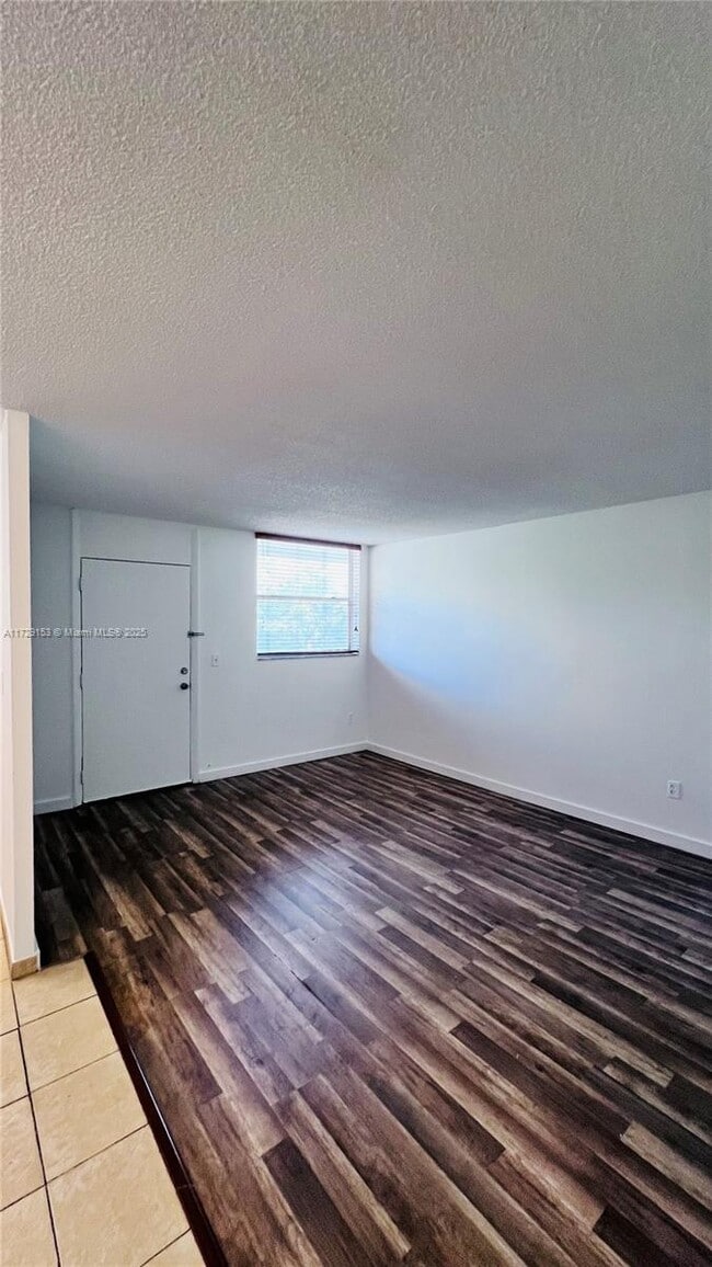 Building Photo - 1801 S Treasure Dr