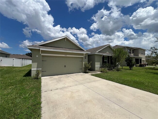 Building Photo - 9735 Pepper Tree Trl