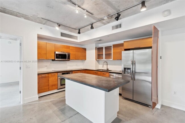 Foto del edificio - 3451 NE 1st Ave