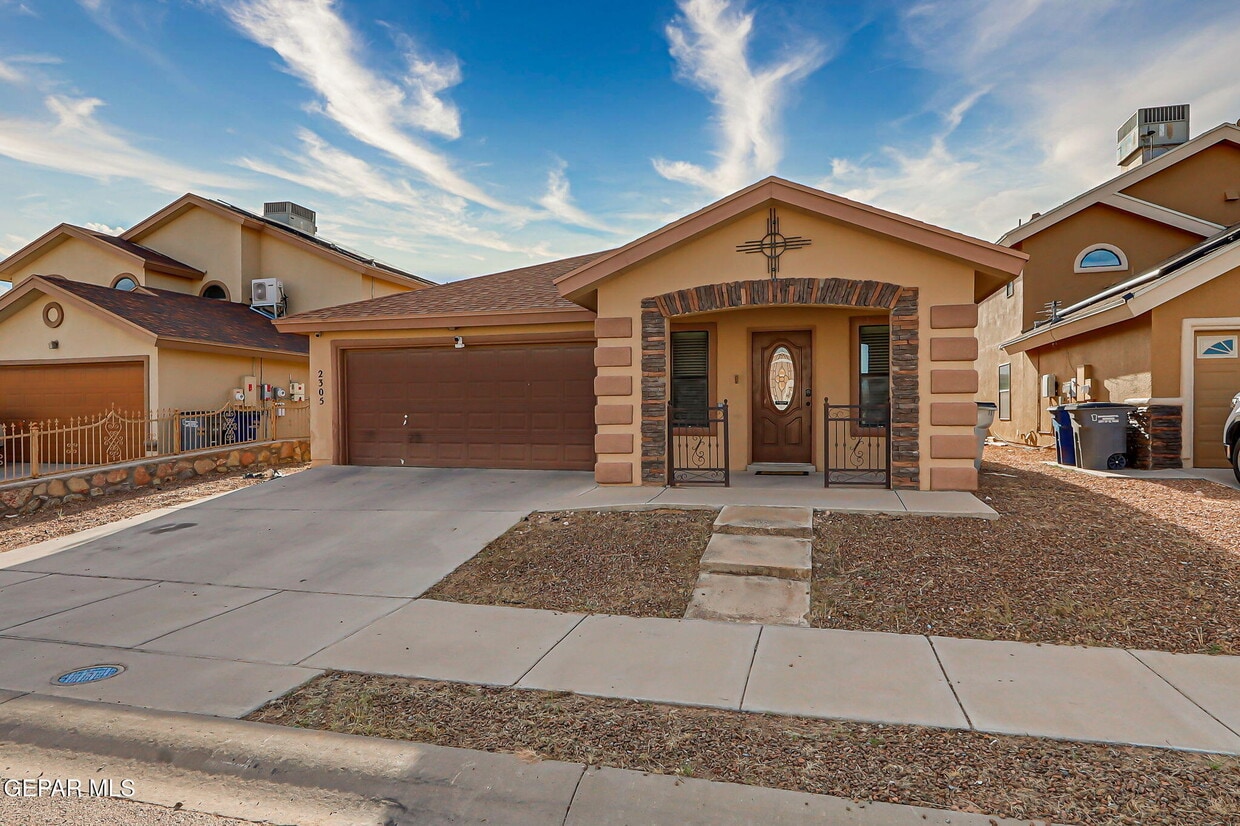 Foto principal - 2305 Honey Dew St