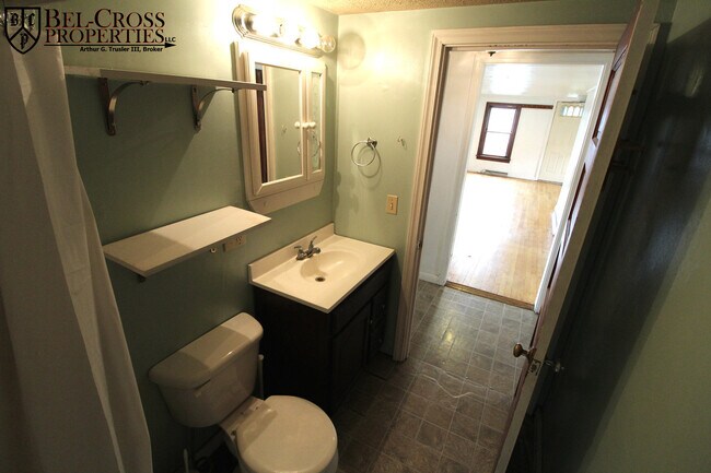 Foto del edificio - 2 Bedroom, 1 Bath house - Available 8/05/2026