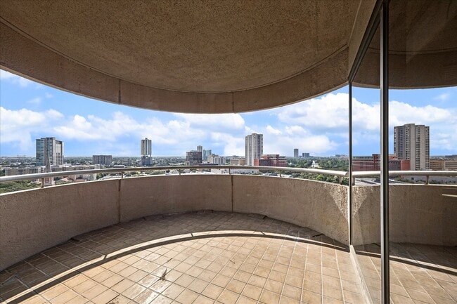 Foto del edificio - 5000 Montrose Blvd