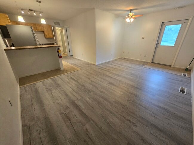 Foto del edificio - 811 Marvin St