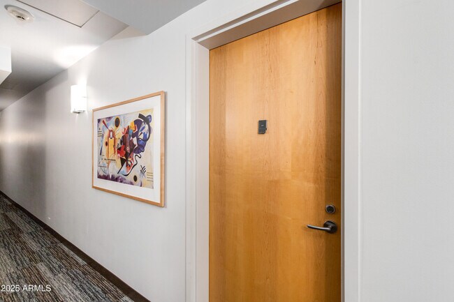 Foto del edificio - 7137 E Rancho Vista Dr