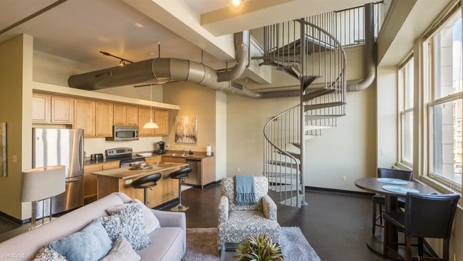 Building Photo - 1247 Woodward Ave