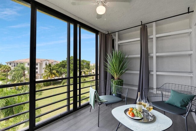 Foto del edificio - 9355 SW 8th St