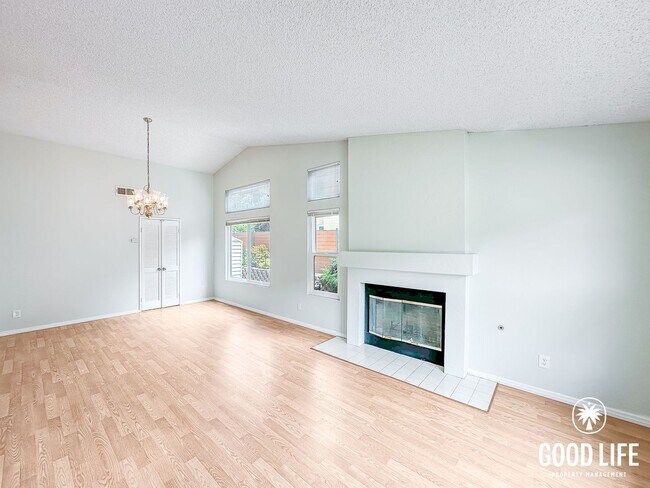 Foto del edificio - 3BD/2BA Home in Bonita with Large Back Patio, In-Unit Laundry & Attached Garage