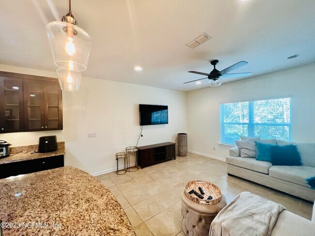 Foto del edificio - 3276 Chestnut Ridge Way