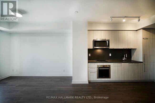 Building Photo - 1 Grandview Ave