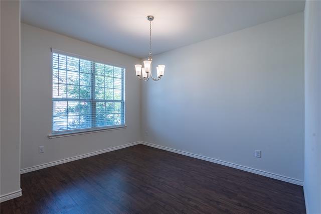 Building Photo - 2217 Miramar Dr
