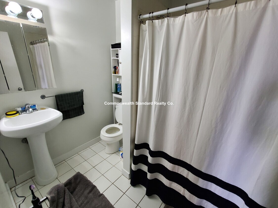 Foto del edificio - 546-548 Columbus Ave. Unit 6