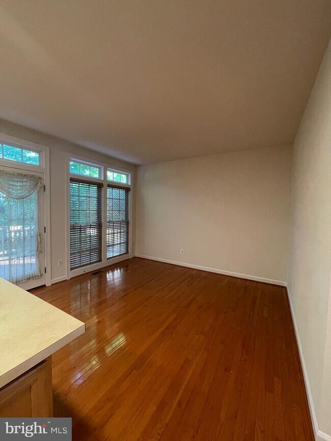 Foto del edificio - 9093 Acheson Ct
