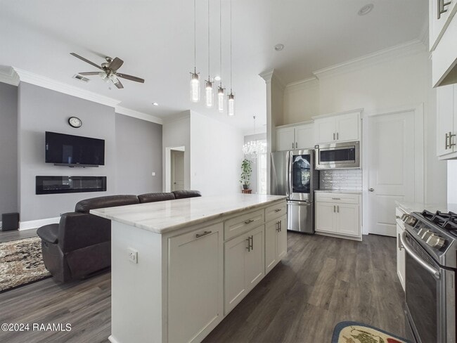 Building Photo - 316 Redfern St