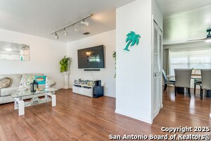 Foto del edificio - 5134 Lancelot Dr
