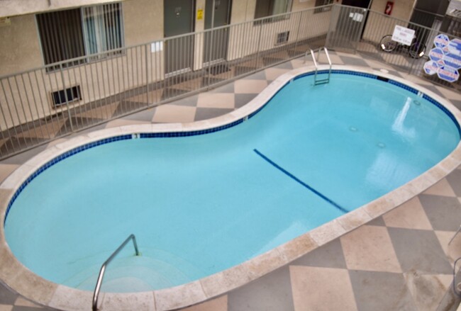 Pool - 1600 N San Fernando Blvd