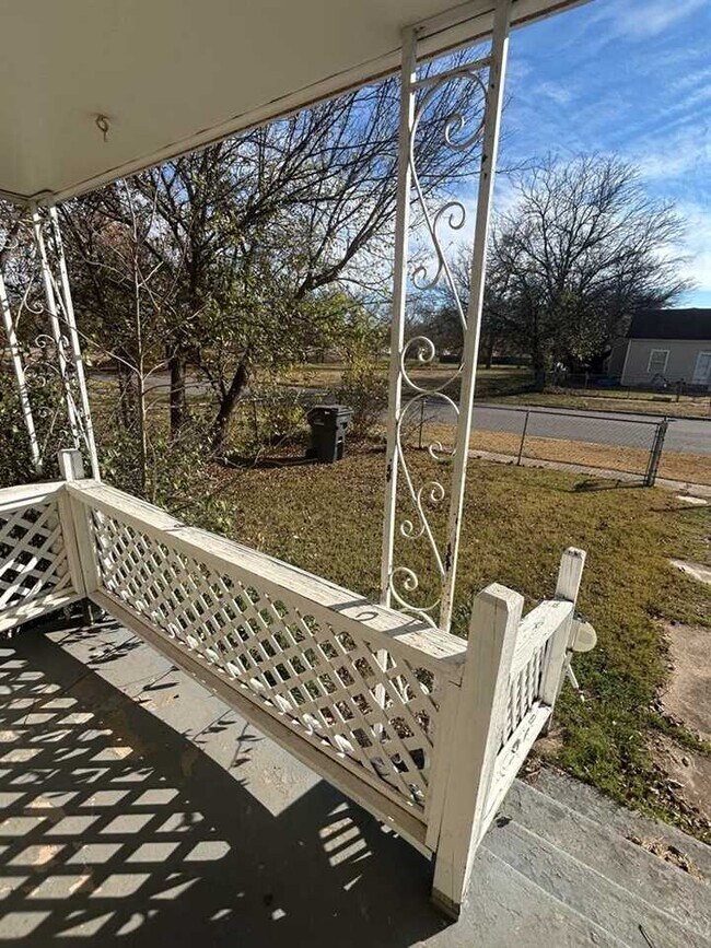 Foto del edificio - 815 SW H Ave