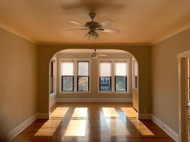 Interior Photo - Howard Beach Apartments