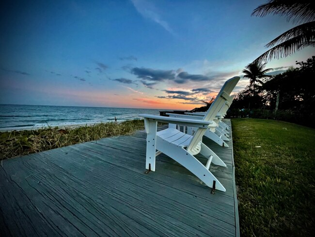 Colonial Ridge beach access - 5505 N Ocean Blvd